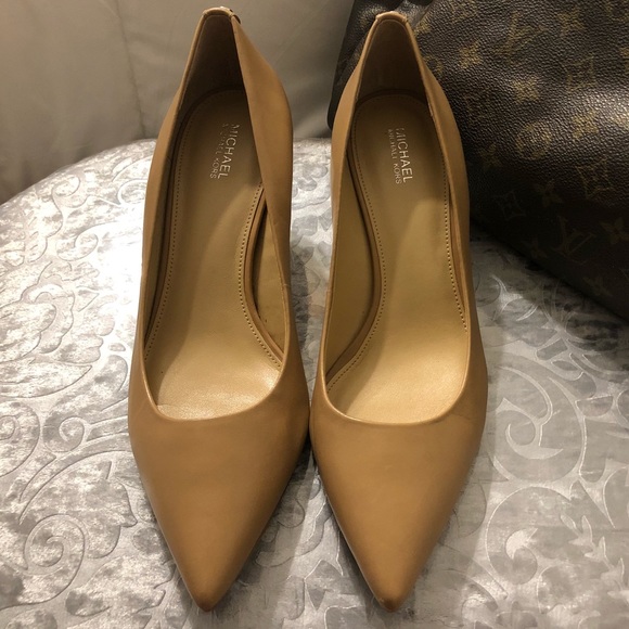 Michael Kors Shoes - Michael Kors nude heels
